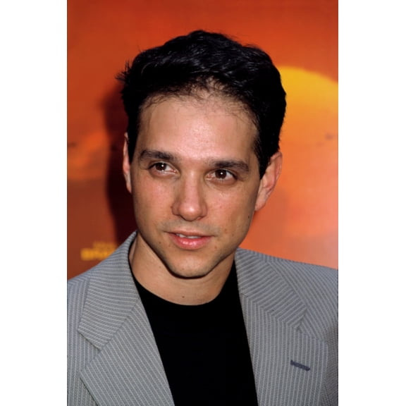 Ralph Macchio At The Premiere Of Apocalypse Now Redux, 7232001, Nyc, By Cj Contino. Celebrity (8 x 10)