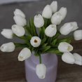 thumbnail image 3 of 10 tulipanes artificiales de seda, aspecto real, con tallos para decoración del hogar, bodas, fiestas, festivales, 2 ramos, color blanco, 3 of 4