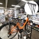 thumbnail image 4 of Práctico portabicicletas con soporte trasero para bicicletas de montaña, estante de carga trasero para bicicletas, portaequipajes para exteriores, 4 of 5