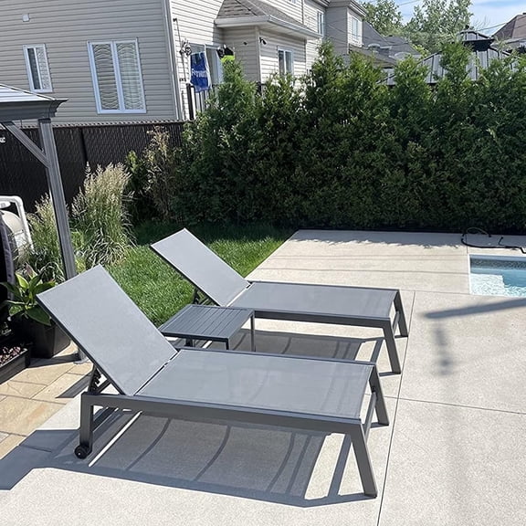 PURPLE LEAF Patio Chaise Lounge Set 2 Pieces Textilene Pool Lounge Chairs with Wheels Sunbathing Chair for Outdoor, Beach, Yard, Side Table Included, Grey