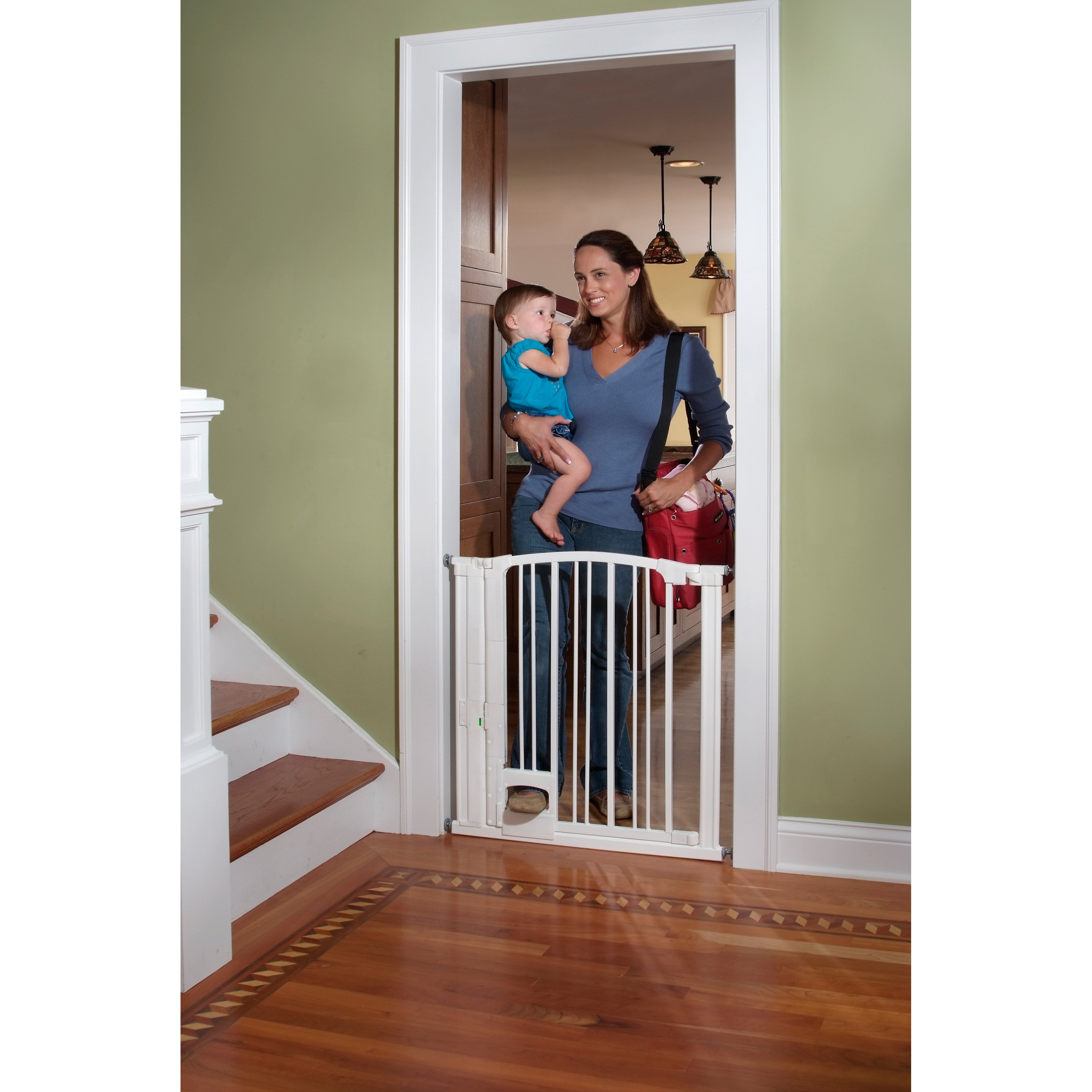 KidCo Pinnacle Gateway Hands Free Pressure Mount Gate White
