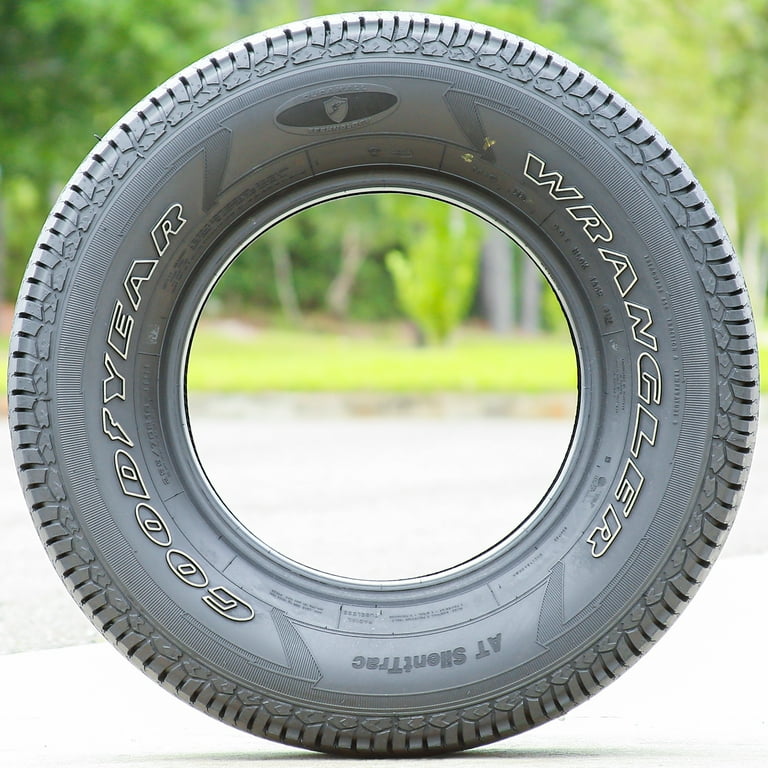 Goodyear Wrangler AT SilentTrac, All-Terrain, 255/70R16, SUV Tire