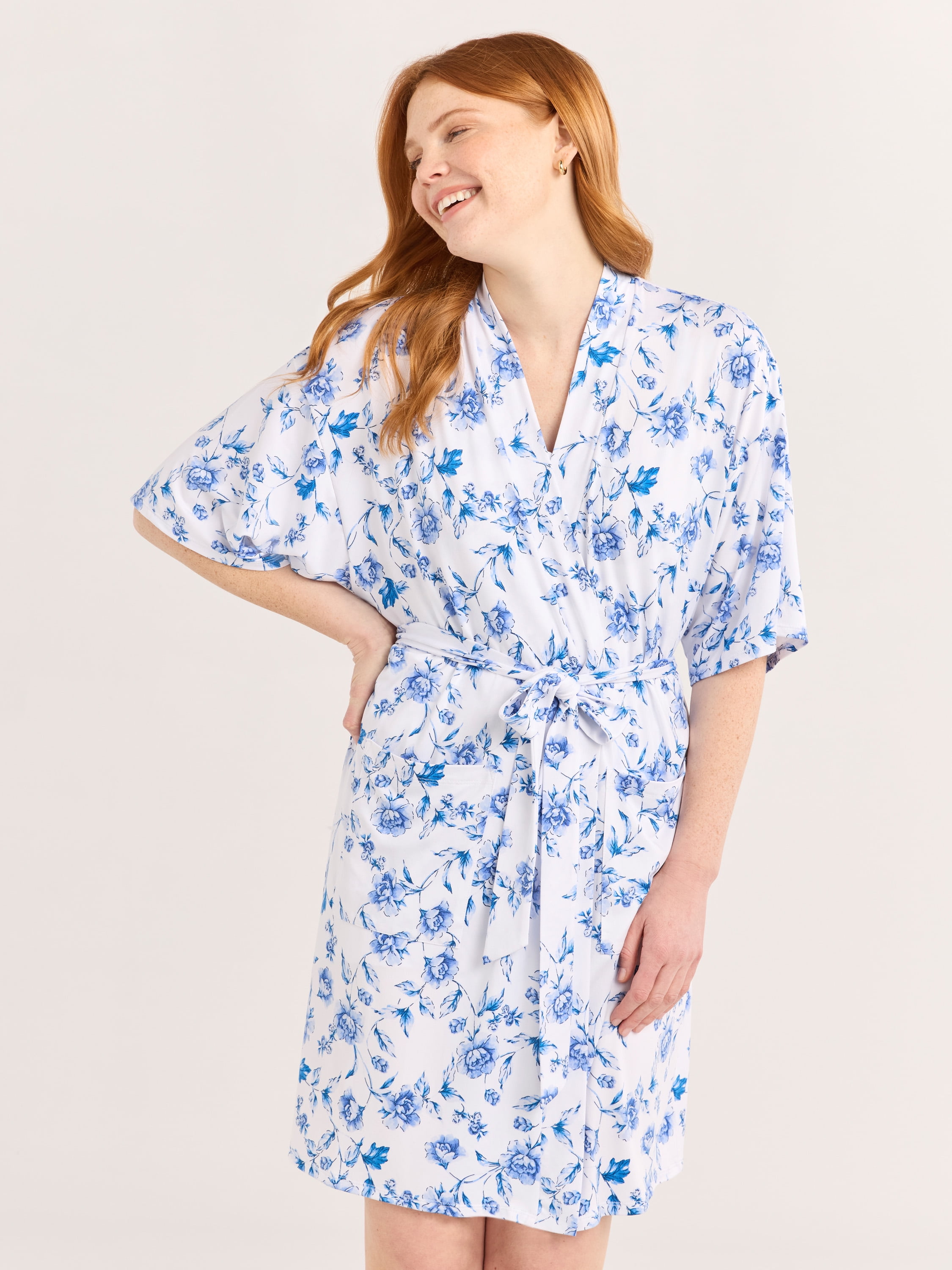 Joyspun Women’s Cami, Shorts, and Robe Travel Pajama Set, 3-Piece, Sizes S-3X