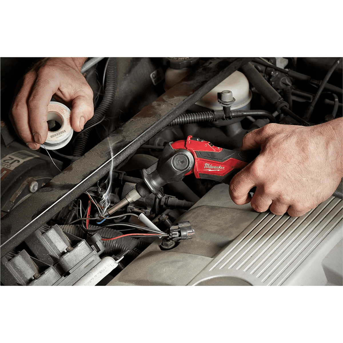 Milwaukee M12 Soldering Iron Kit, 18 Second Heat Up Time, Tool-Free Tip Change