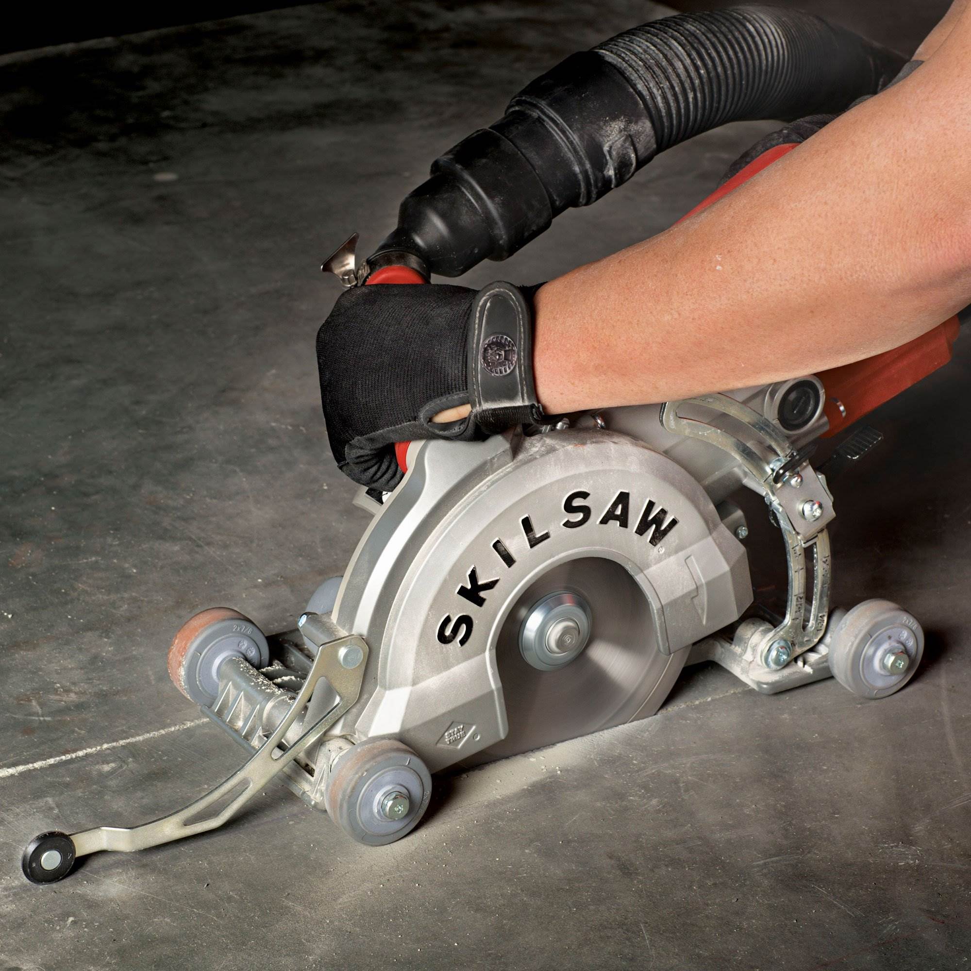Skilsaw SPT79-00 Medusaw Inch 15 Amp Aluminum Worm Drive Saw for Concrete 