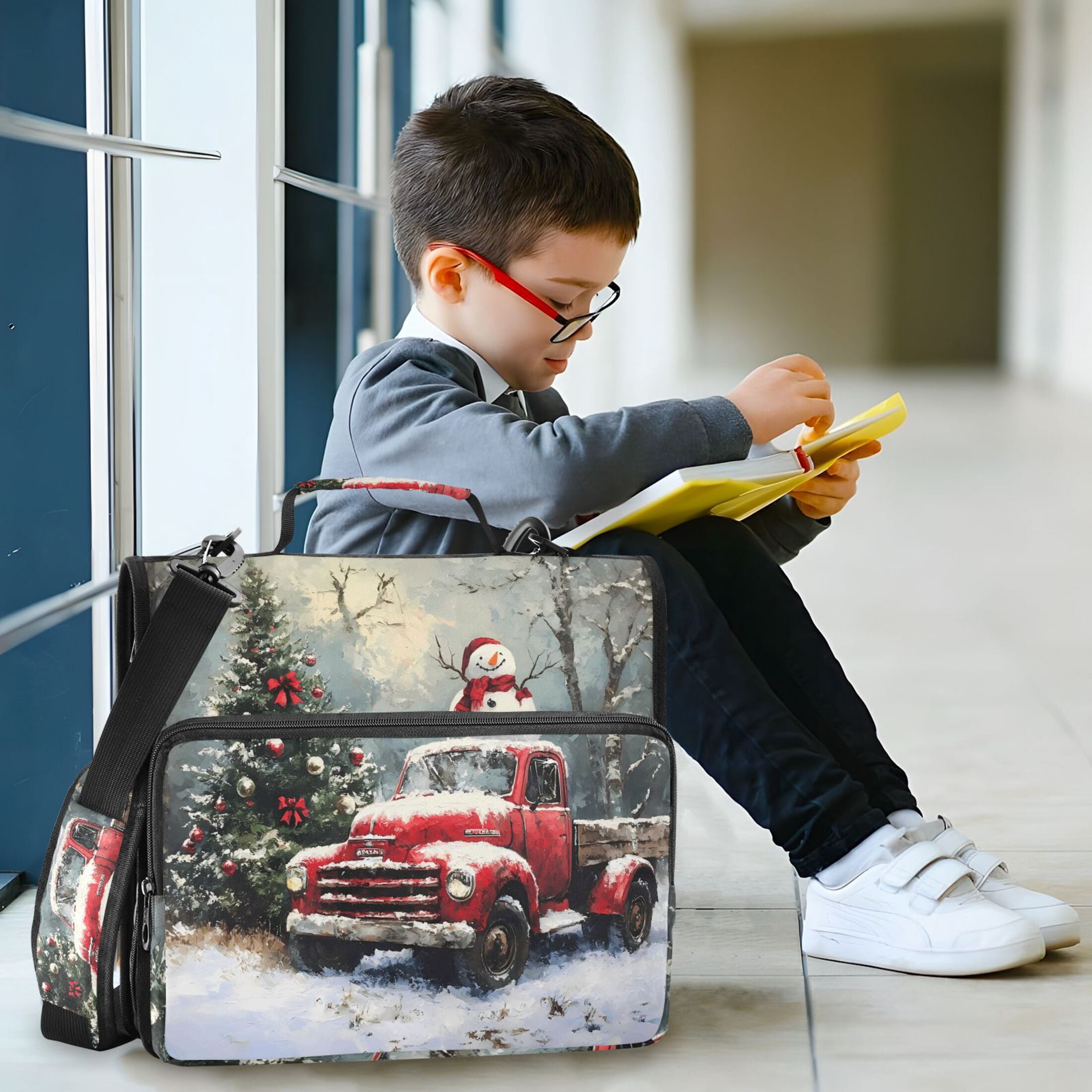 3 Ring Zipper Binder with Shoulder Strap Waterproof Trapper Keeper 2 Inch D-Ring 500 Sheets Capacity Christmas Tree Truck Snowman