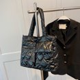 thumbnail image 2 of Bolsa cruzados de otoño e invierno de hombro acolchados grandes para la compra (negro) Ehuebsd Para Estrenar, 2 of 9