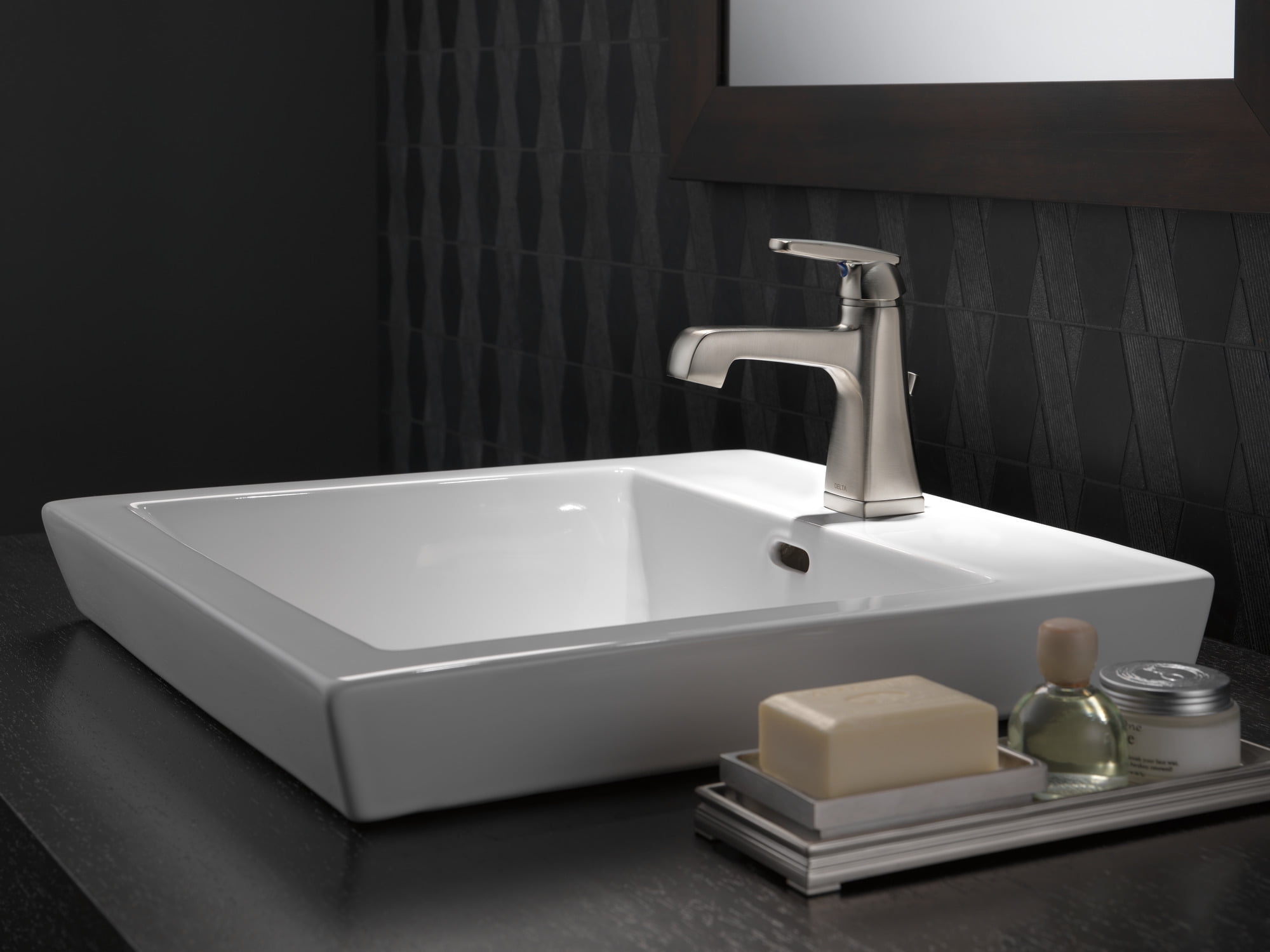 Delta Ashlyn Single Handle Bathroom Faucet with Metal Drain Assembly in Stainless 564-SSMPU-DST