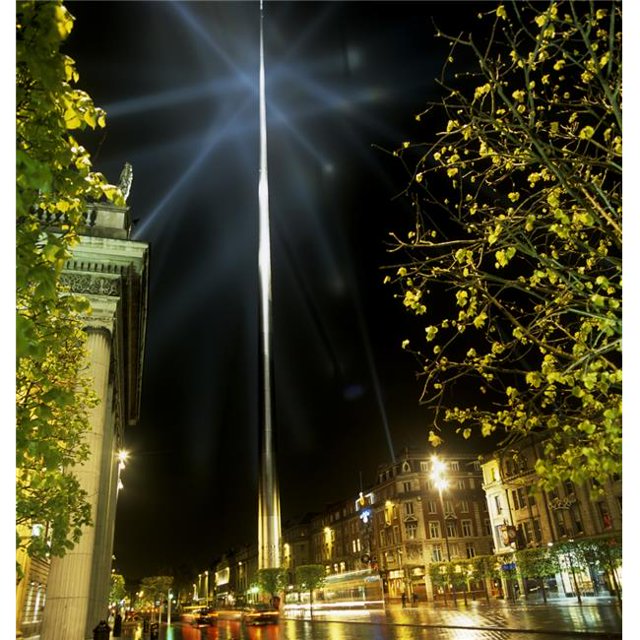 Posterazzi DPI1798474LARGE Bâtiments Illuminés la Nuit Rue OConnell République d'Irlande Affiche Imprimée par la Collection d'Images Irlandaises, 26 x 28 - Grand