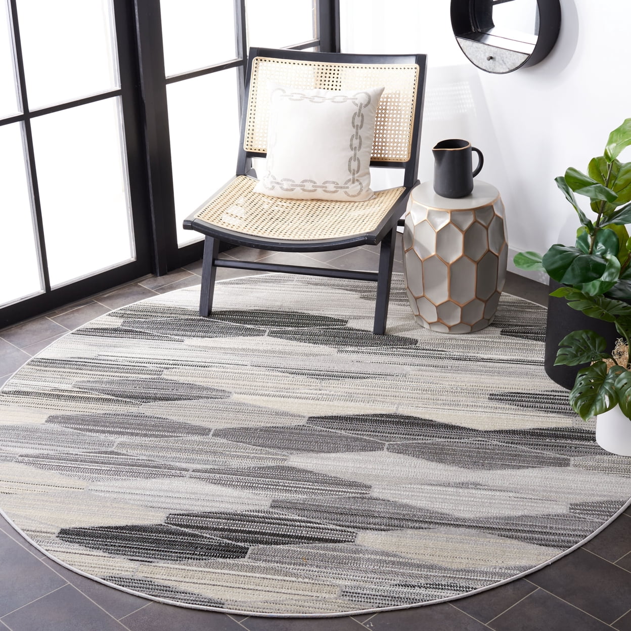 SAFAVIEH Montage Vardan Geometric Indoor/Outdoor Area Rug, Grey/Dark Grey, 6'7" x 6'7" Round