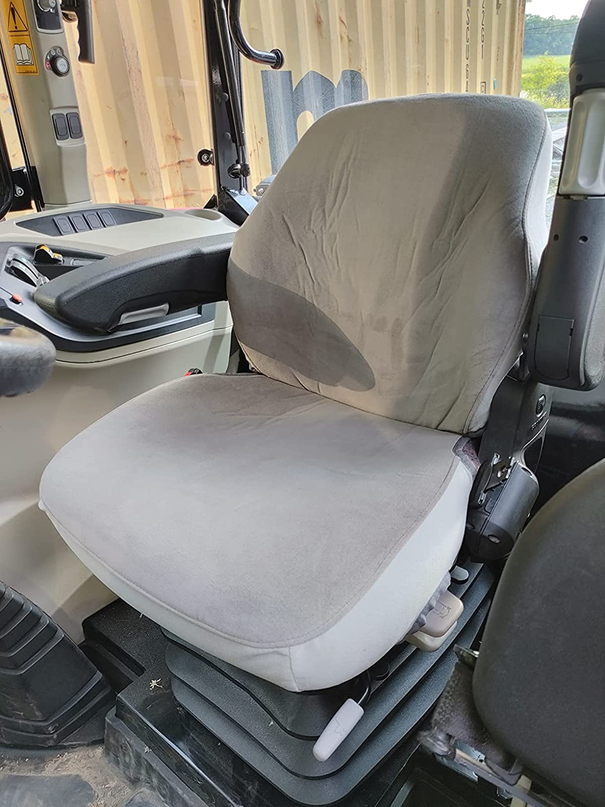 KU10 Seat Covers for Kubota Cab Tractors M6/M7 ,M95 M100 M105 M108 M110