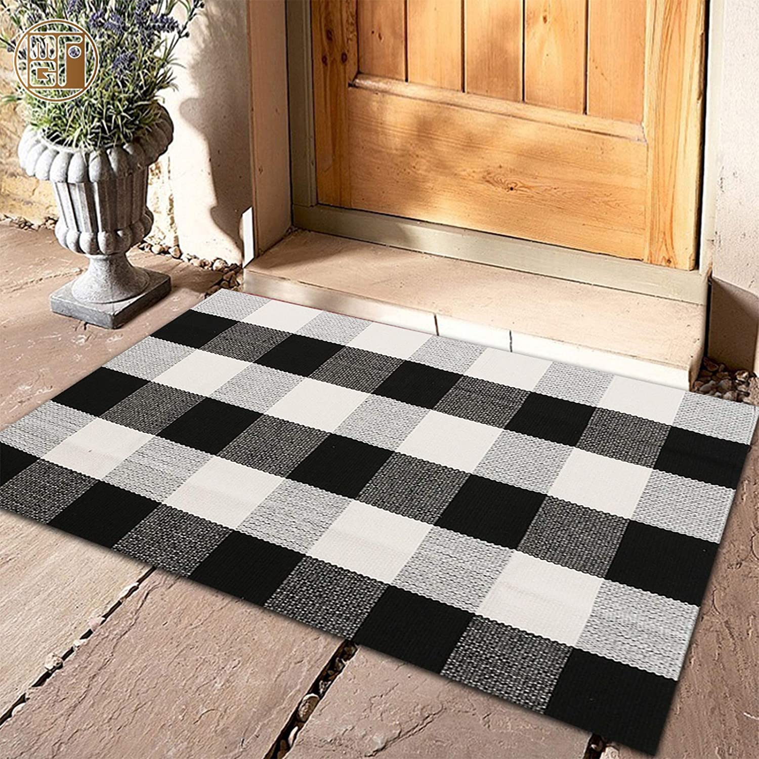 Buffalo Plaid Rug 24 x 36 Inches Black  White Cotton Hand-Made Checkered Door  Mat, Washable Carpet Buffalo check rug for Outdoor/Indoor/Entry Way/Kitchen/Farmhouse 