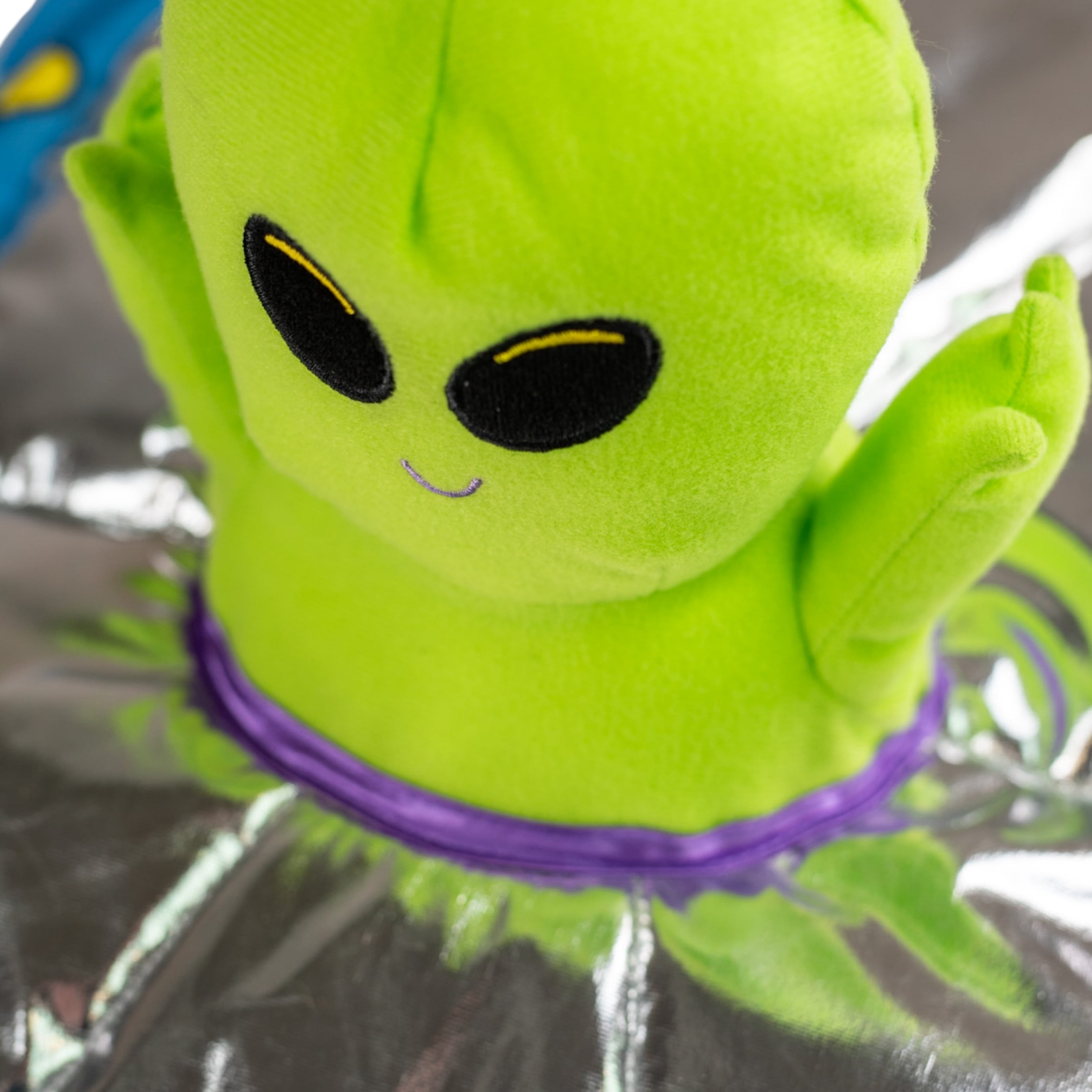 Vibrant Life Halloween Alien Costume for Dogs and Cats, Lime Green, Small