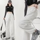 thumbnail image 4 of Pantalones de chándal de estilo otoño e invierno para mujer, de estilo callejero, de moda, con múltiples bolsillos, holgados y atados al tobillo, 4 of 5