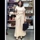 thumbnail image 5 of Conjunto de 2 Piezas para Mujer: Blusa de Media con Cuello y Pantalón con Bolsillos, Informal para el Trabajo y Viajes. Cremoso M, 5 of 6