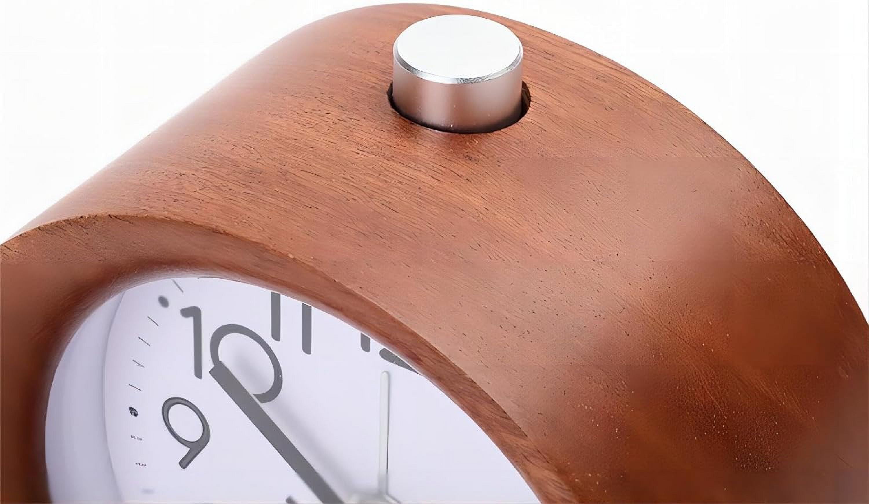 CATPAN Analog Wood Alarm Clock, Round Non Ticking Silent with Arabic Numerals Night Light Snooze Function Battery Operated Easy to Use for Desktop Bedroom Bedside (Yellow)