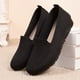 thumbnail image 1 of Zapatos de tela artesanal para mujer, de malla, de boca baja, cómodos, transpirables, de poliuretano, planos, para madres de mediana edad y mayores, 1 of 6