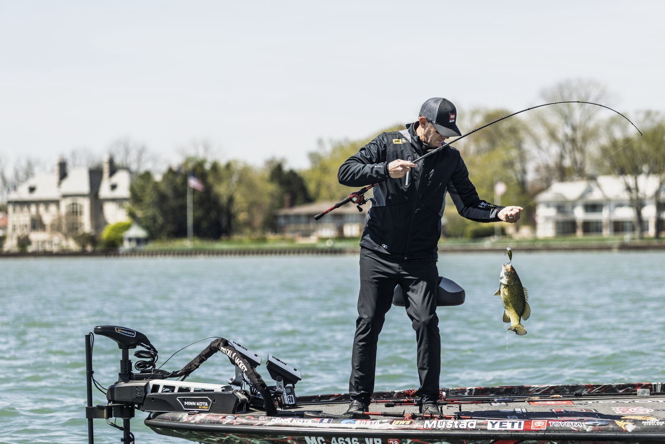 Lew’s KVD Elite Casting Fishing Rod, 7-Foot 10-Inch, 1-Piece, Medium Power, Moderate Action