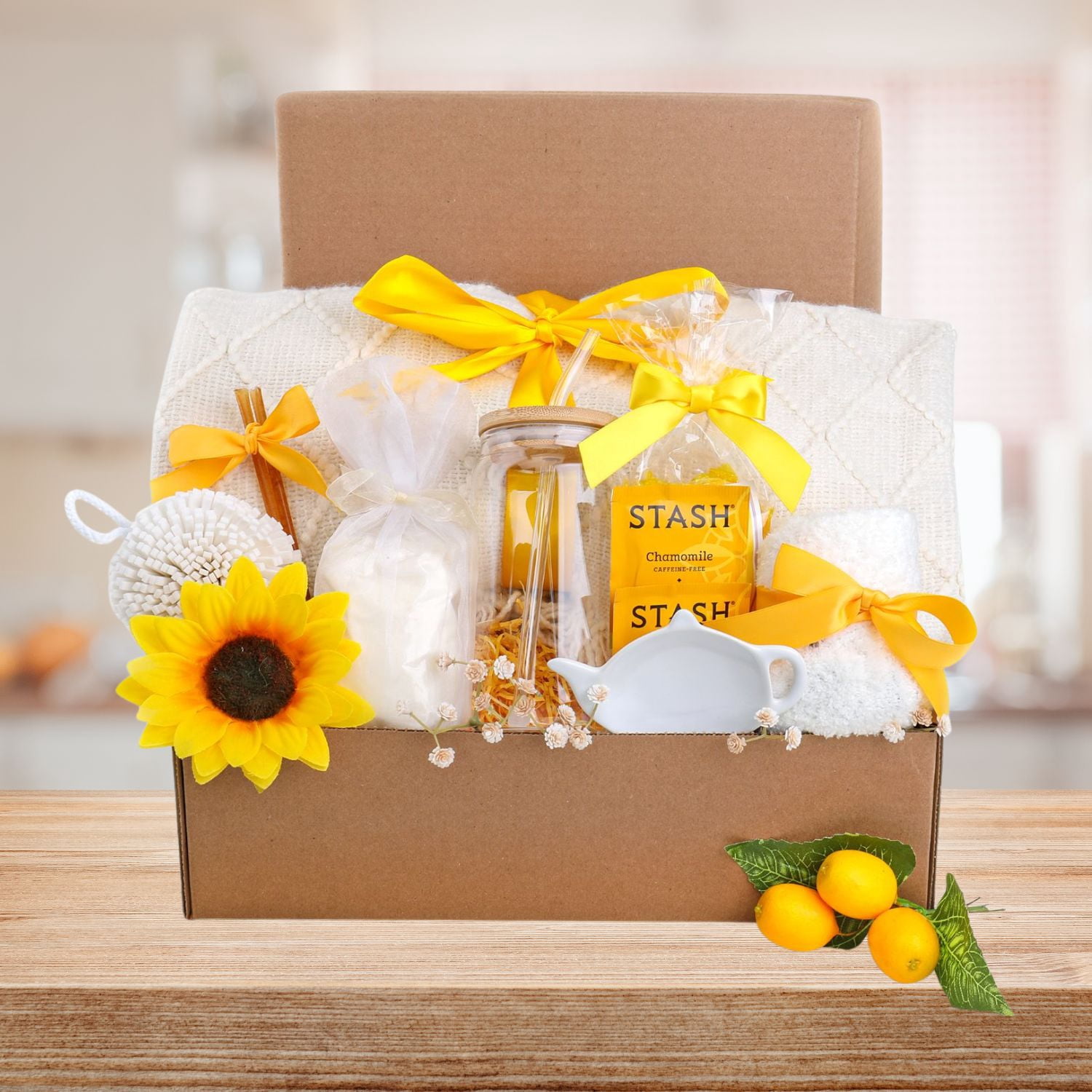 Alder Creek Gift Baskets My Sunshine Gift Box (7 Pieces)
