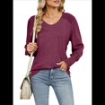 thumbnail image 2 of Camisas Casuales Holgadas de Larga para Mujer, Blusas Fruncidas con Cuello en V, Blusas de Moda. Vino Tinto XXL, 2 of 10