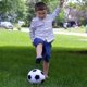 thumbnail image 4 of Pelotas de fútbol de peluche, pelota de fútbol de peluche suave, almohada de peluche suave, almohada de peluche duradera, juguete de peluche de pelota de fútbol, regalo de pelota de fútbol para niños, 4 of 5