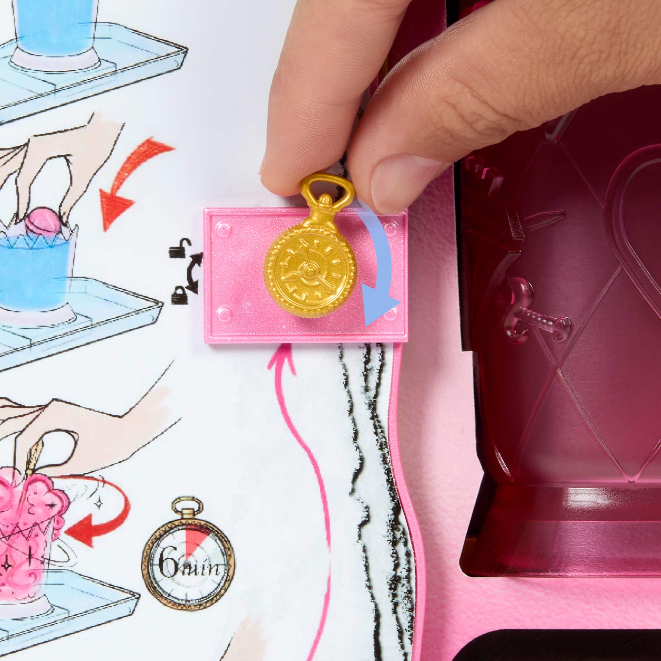Disney’s Descendants: The Rise of Red The Sorcerer’s Cookbook Doll & Playset, Surprise Reveals