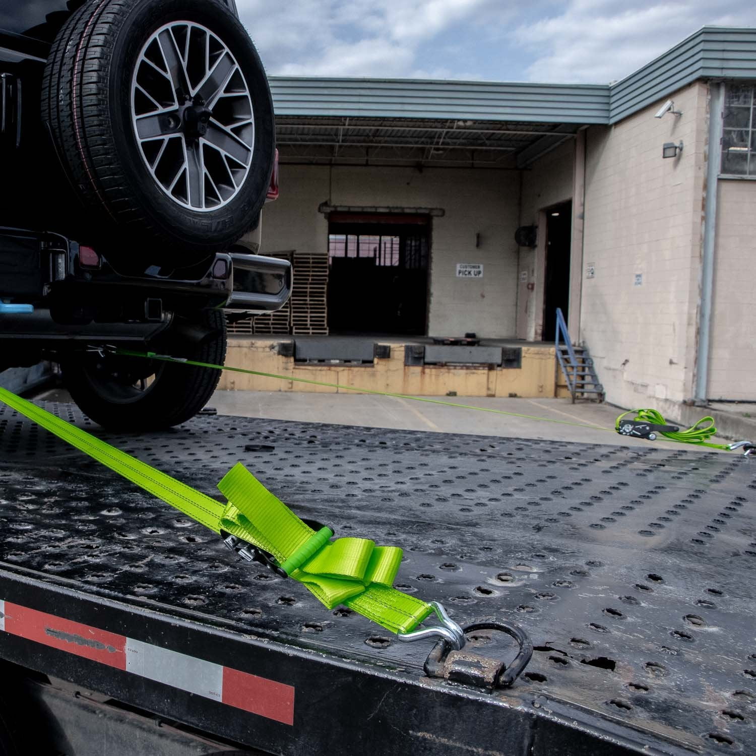 VULCAN Complete Axle Strap Tie Down Kit, Wire Hook Ratchet Straps, High-Viz, (4) 22 inch Axle Straps, (4) 36 inch Axle Straps, and (4) 15' Wire J Hook Ratchet Straps