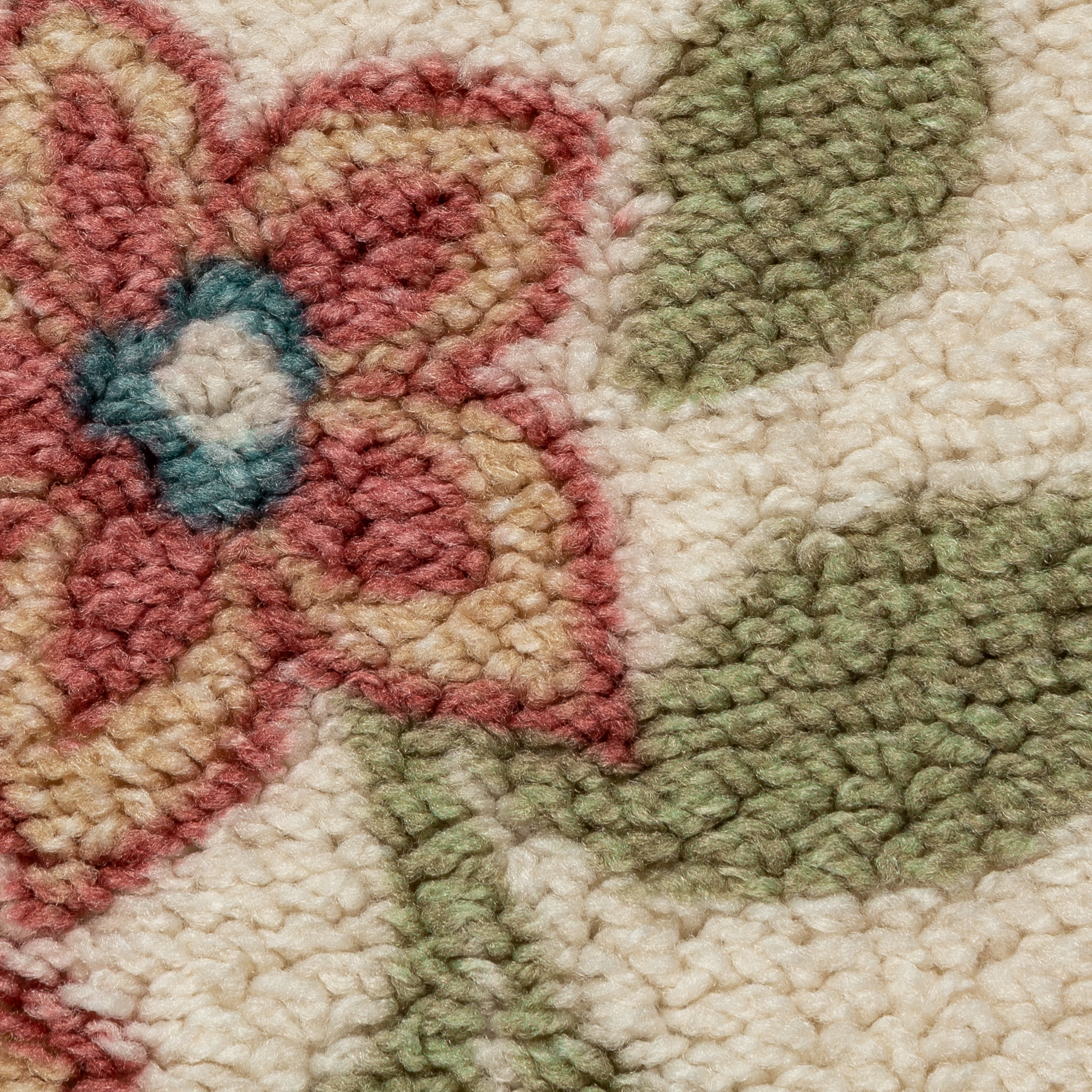 Mainstays Farmhouse Oversized Floral Cream Indoor Accent Rug, 1'8"x2'10"