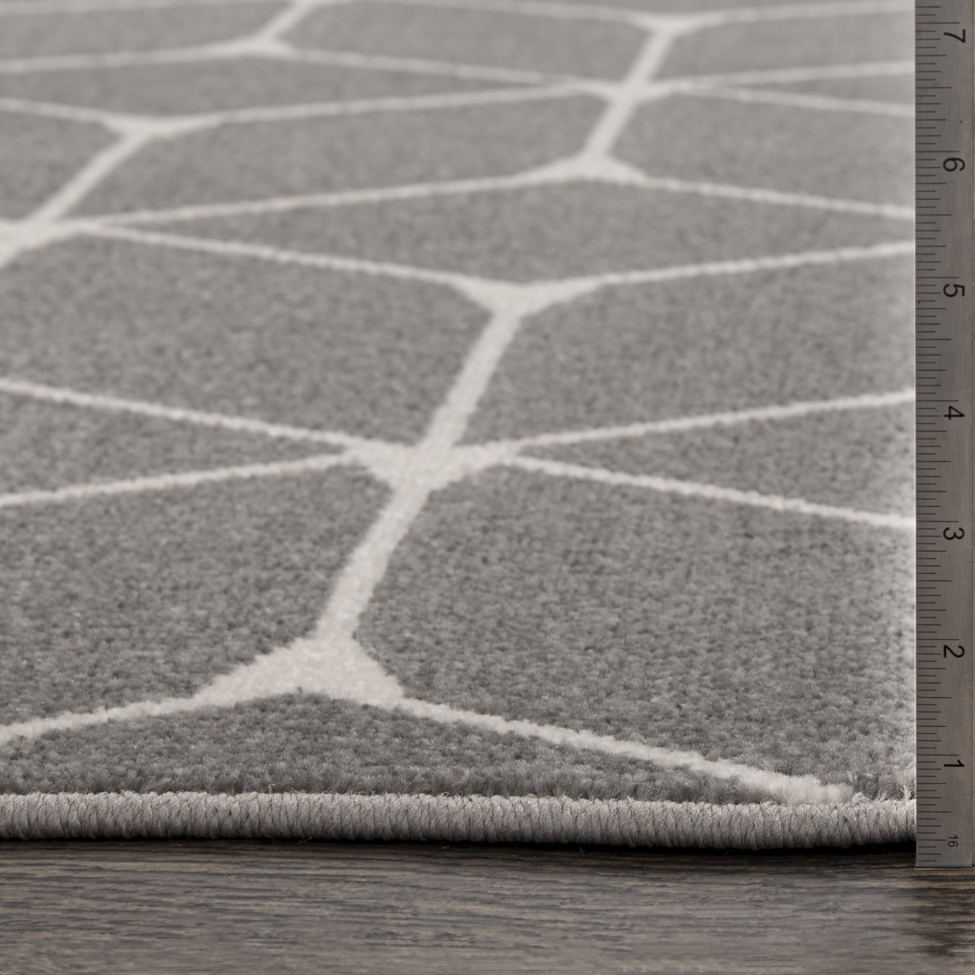 Loomaknoti Terrace Tropic Shamid 3' x 5' Geometric Indoor/Outdoor Accent Rug , Gray/White
