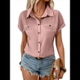 thumbnail image 3 of Camisa Plisada de Corta con Botones para Mujer, Estilo Informal de Negocios, Corte Entallado, con Bolsillo, para Verano 2025. Rosa XXL, 3 of 9