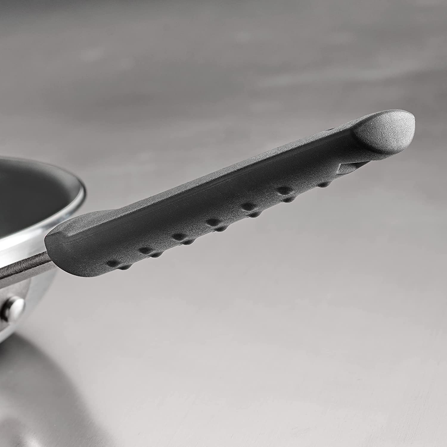 Professional  12-Inch Non Stick Large Frying Pan Heavy-Gauge Aluminum Skillet with Reinforced Coating