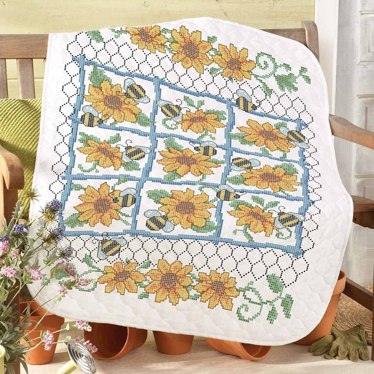 Herrschners? Pre-Quilted Bees & Sunflowers Lap Quilt Stamped Cross