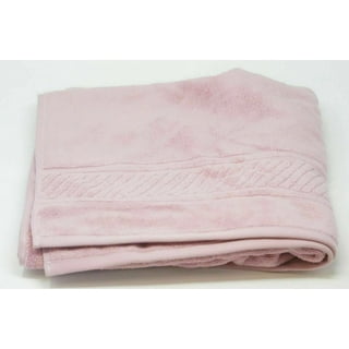 Martha Stewart Bath Towels Only $3.99 on Macys.com (Regularly $16)