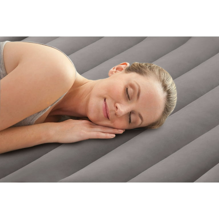 Intex king deluxe pillow rest inflatable air mattress bed with built in pump discount