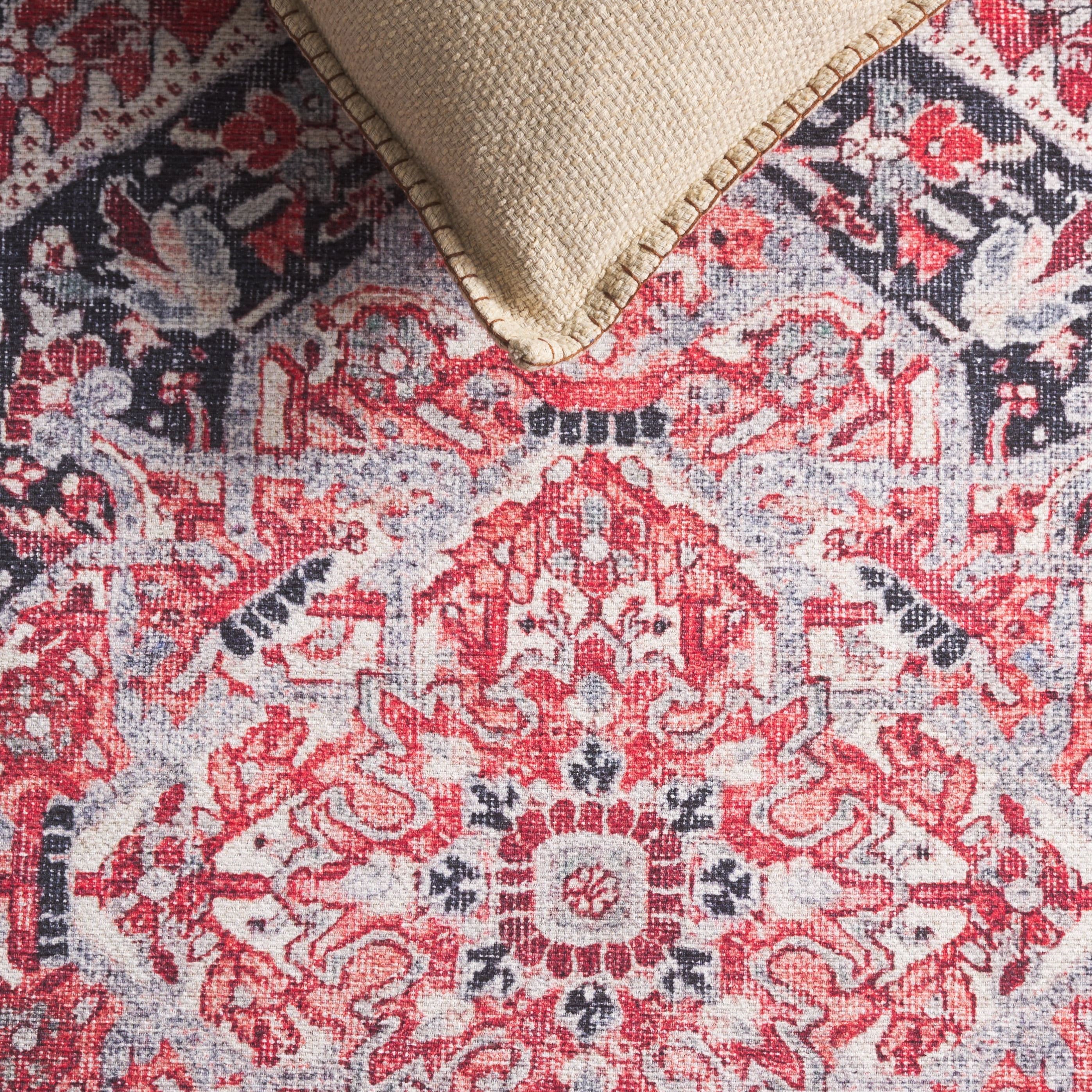 SAFAVIEH Vintage Serapi Zander Medallion Machine Washable Area Rug, Pink/Blue, 5'1" x 7'6"
