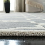 SAFAVIEH Chatham Giovanni Geometric Wool Area Rug, Dark Gray/Ivory, 2 ...