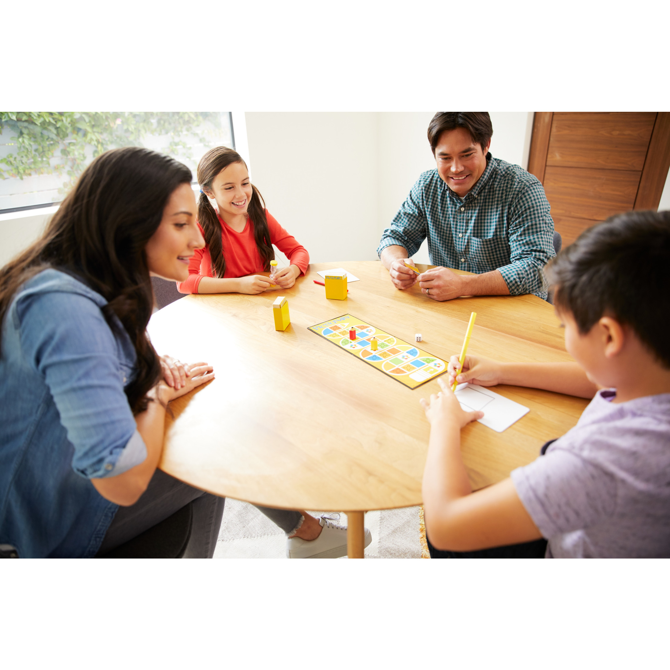 Pictionary Classic Drawing Board Game, Ages 8+ photo 2