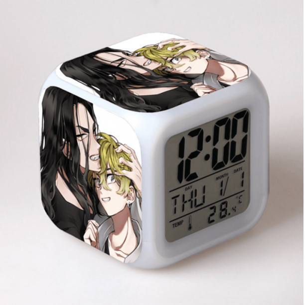 HANNTAOO Reloj despertador LED con diseño de Los Vengadores de Tokio, reloj de mesa creativo, reloj digital electrónico brillante y colorido para adultos, niñas, niños y niños, juguete para regalo de