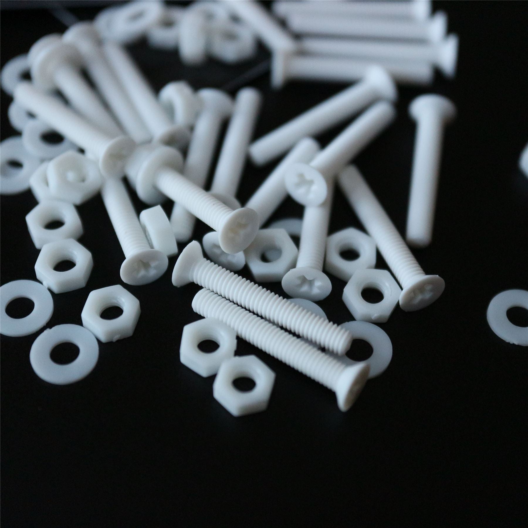 20 x White Countersunk Screws Polypropylene (PP) Plastic Nuts and Bolts, Washers, M3 x 20mm, Anti-Corrosion, Chemical Resistant, (3/32 x 25/32 in)
