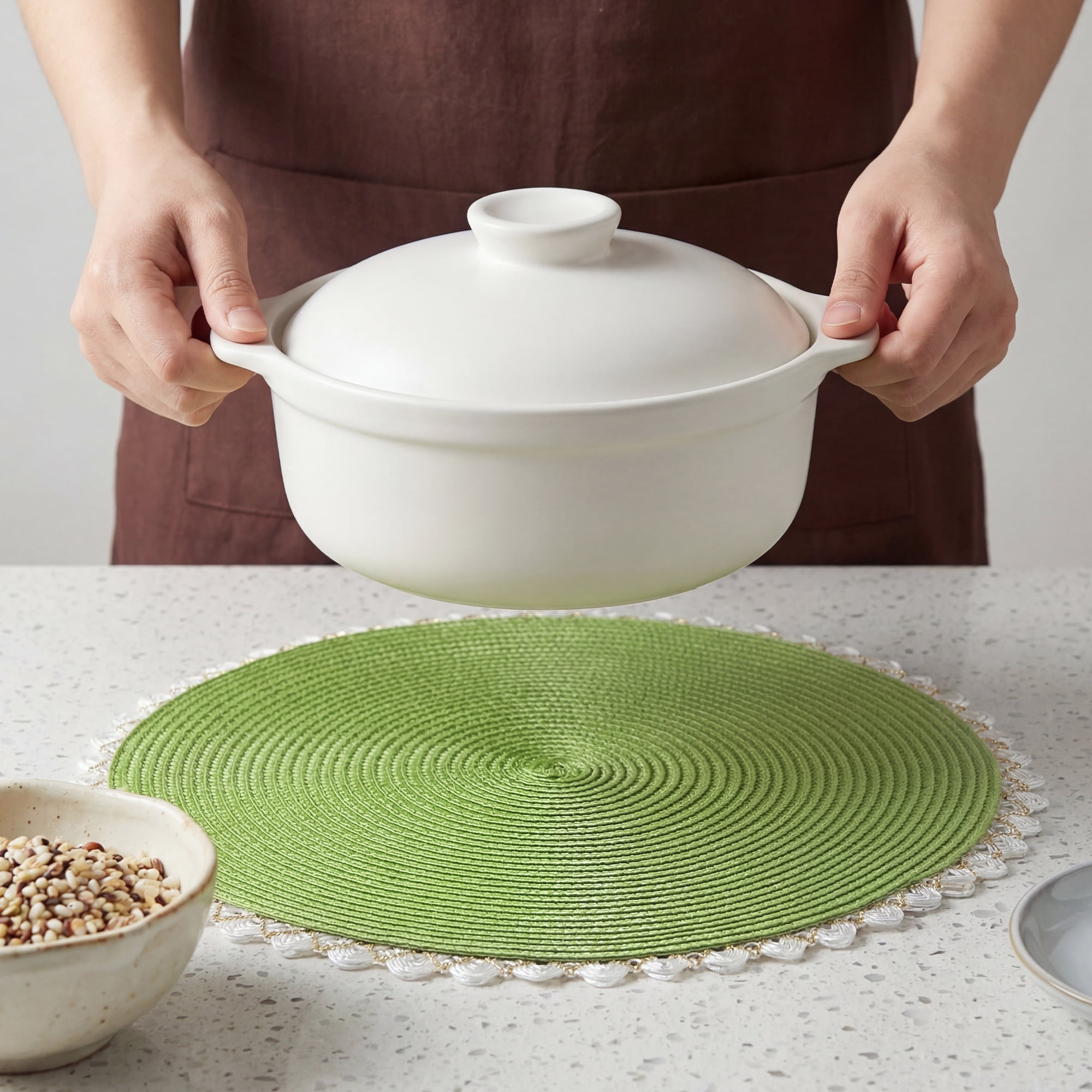Unique Bargains Round Placemats Set of 6 Woven Table Mats Grass Green 15.7x15.7inch