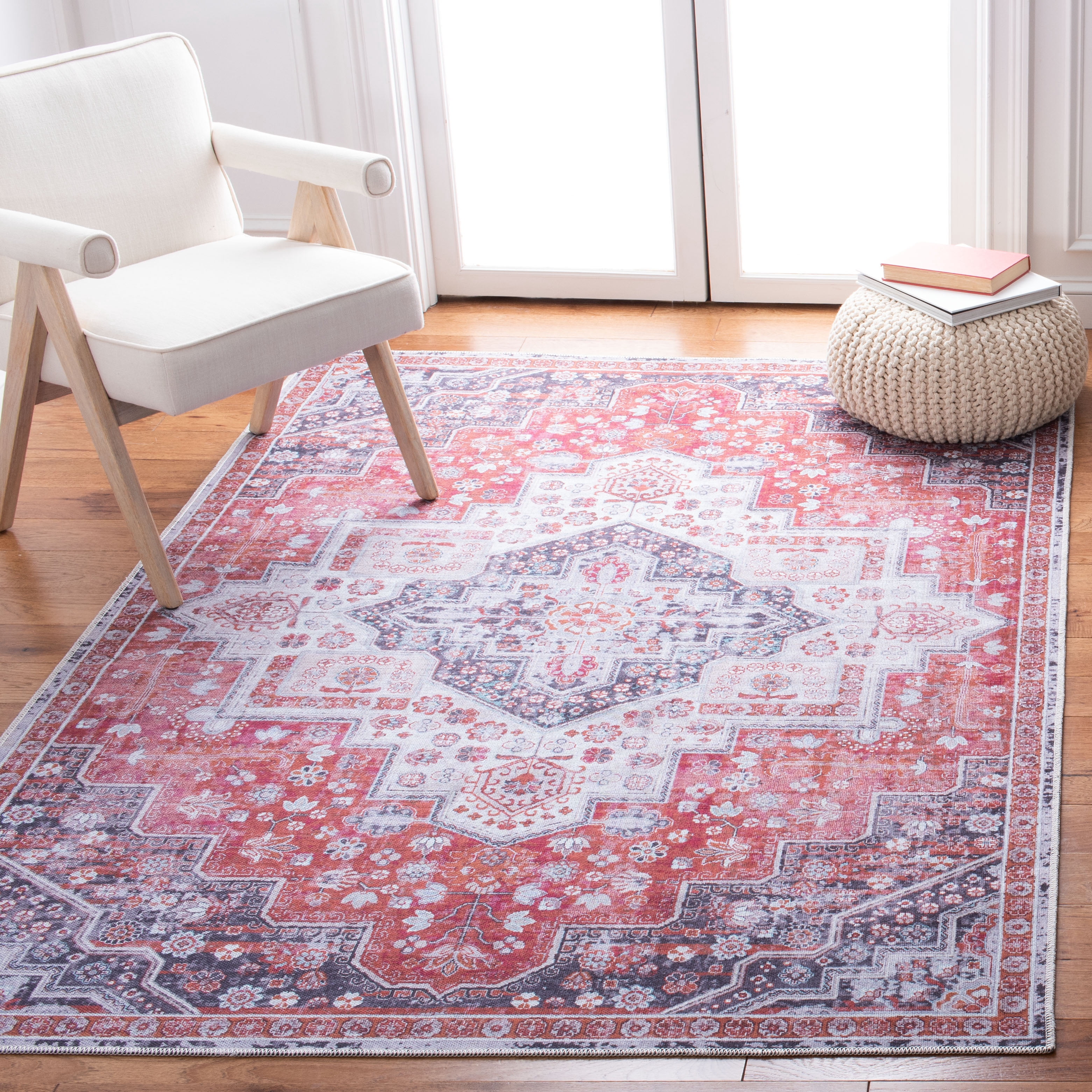 SAFAVIEH Serapi Collection SEP563P Rust / Ivory Rug