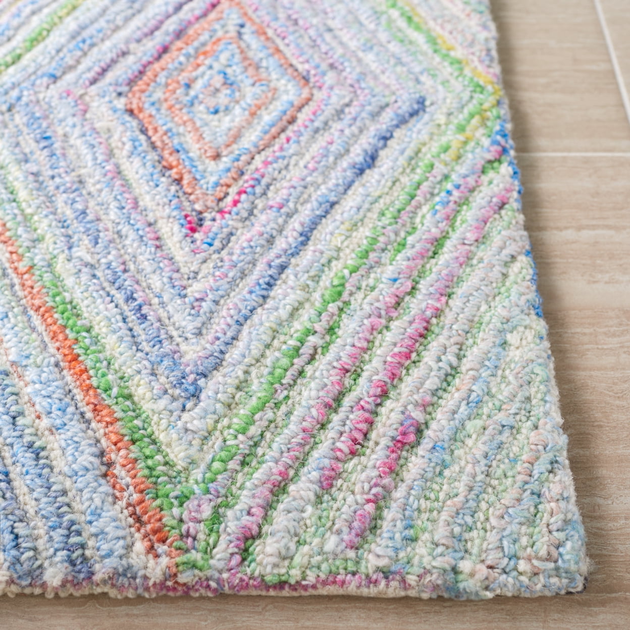 SAFAVIEH Metro Bronte Diamond Area Rug, Blue/Green, 4' x 6'