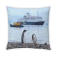 thumbnail image 2 of Ahgly Company Animals Penguin Coussin Extérieur, 18 Pouces par 18 Pouces, 2 of 6