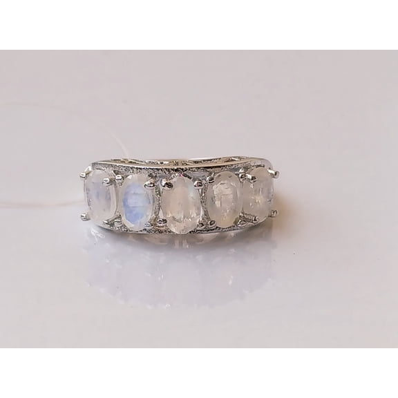 Natural moon stone ring in 925 sterling silver