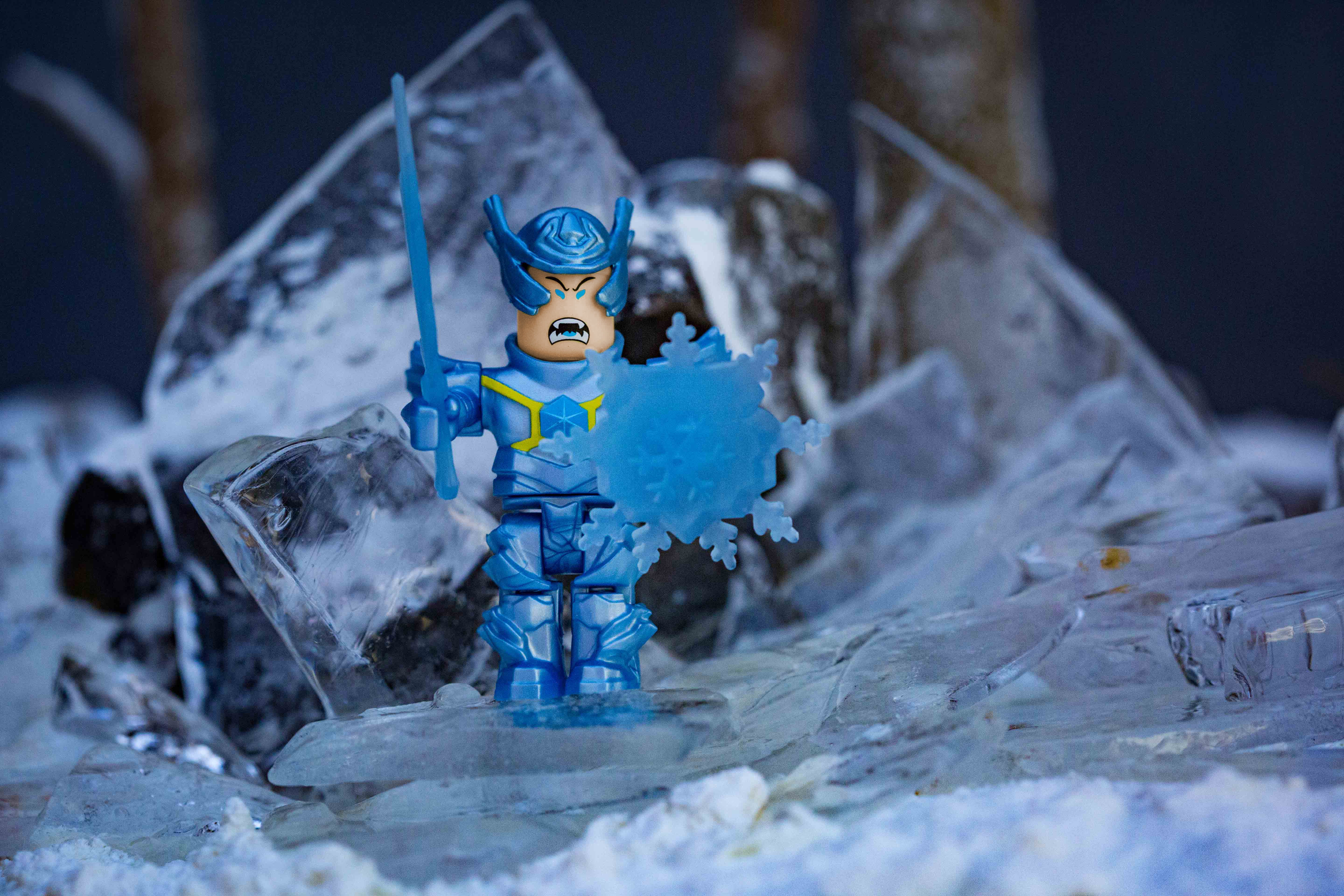 Roblox Action Collection Frost Guard General Figure Pack Includes Exclusive Virtual Item Walmart Com Walmart Com - ice armor roblox