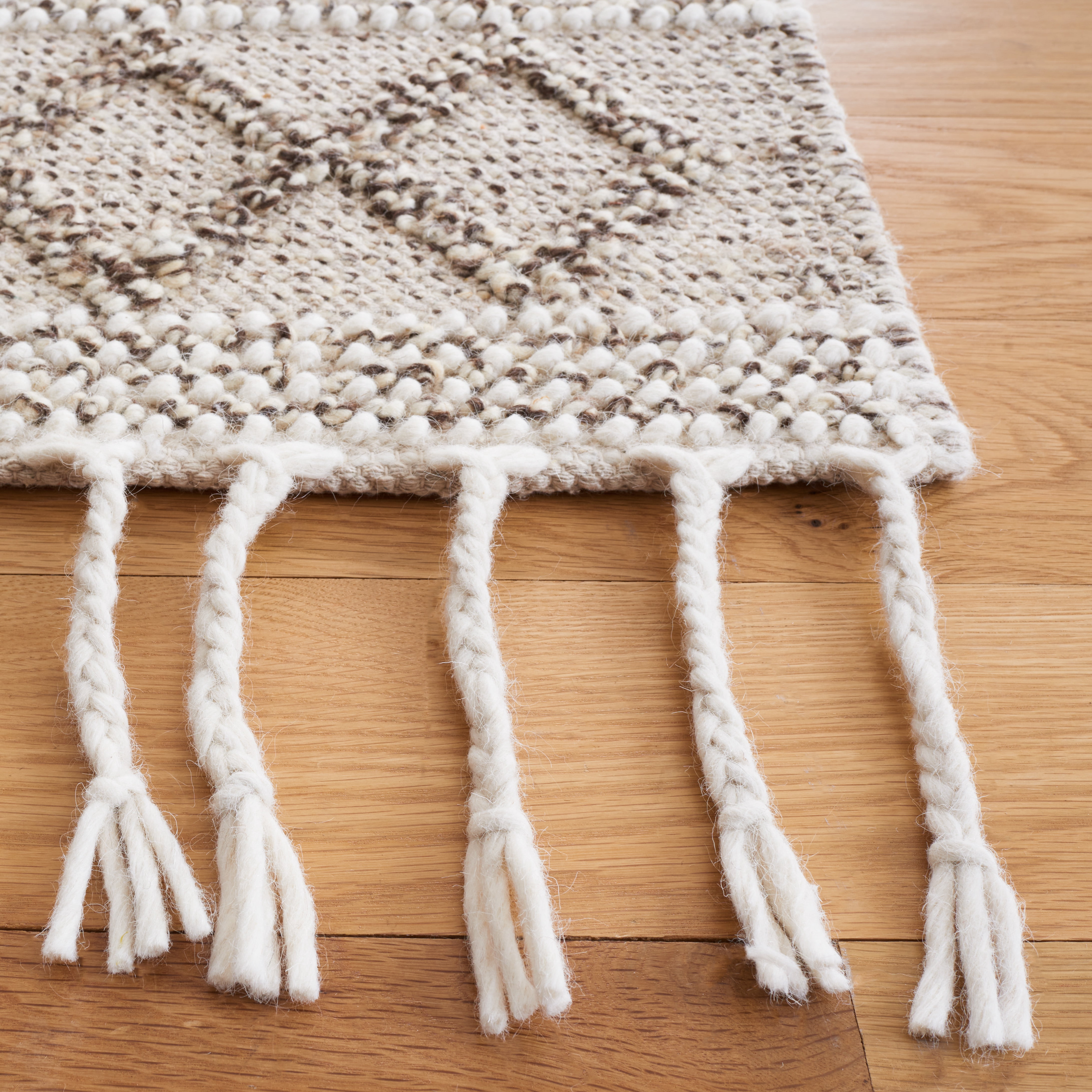 SAFAVIEH Natura Siofra Geometric Striped Area Rug, Ivory/Brown, 3' x 5'