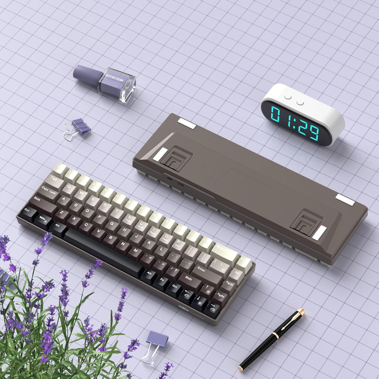 MageGee MK-Box 60% Gaming Keyboard German QWERTZ Layout, Hot-Swappable Compact Wired Mechanical RGB Keyboard with EVA Damping Foam, Ivory White Switch