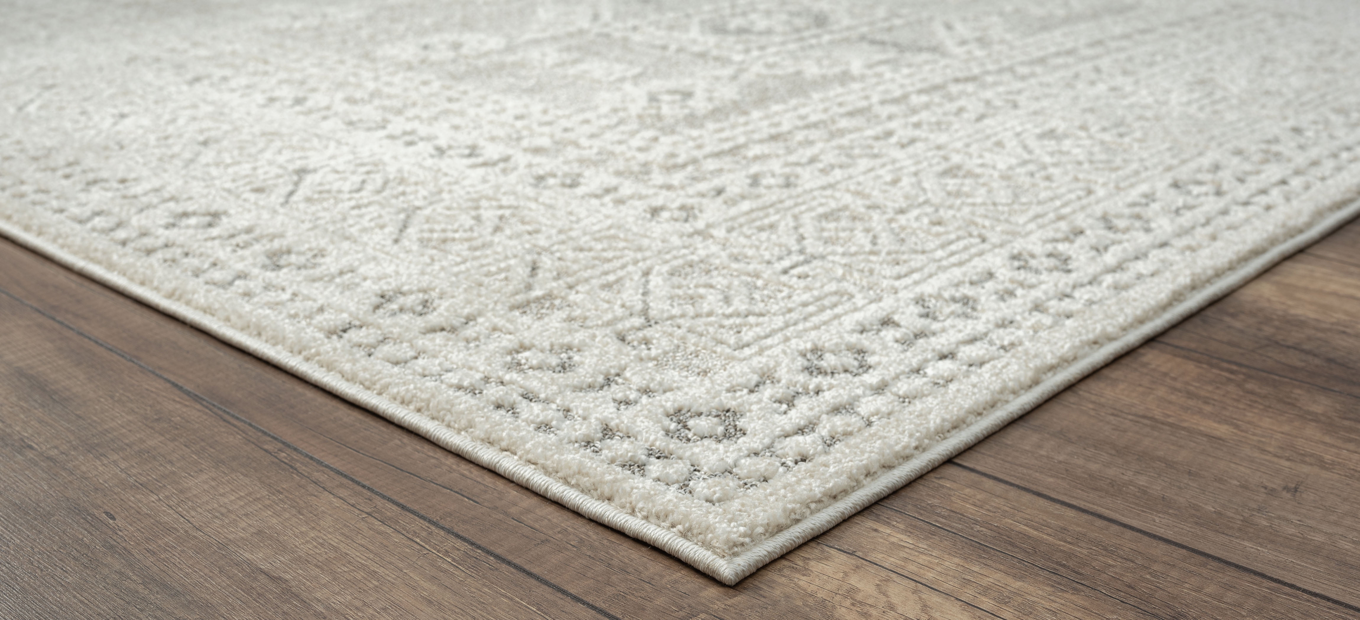 United Weavers of America Milana Transitional Border Area Rug, 5' 3" x 7' 2"