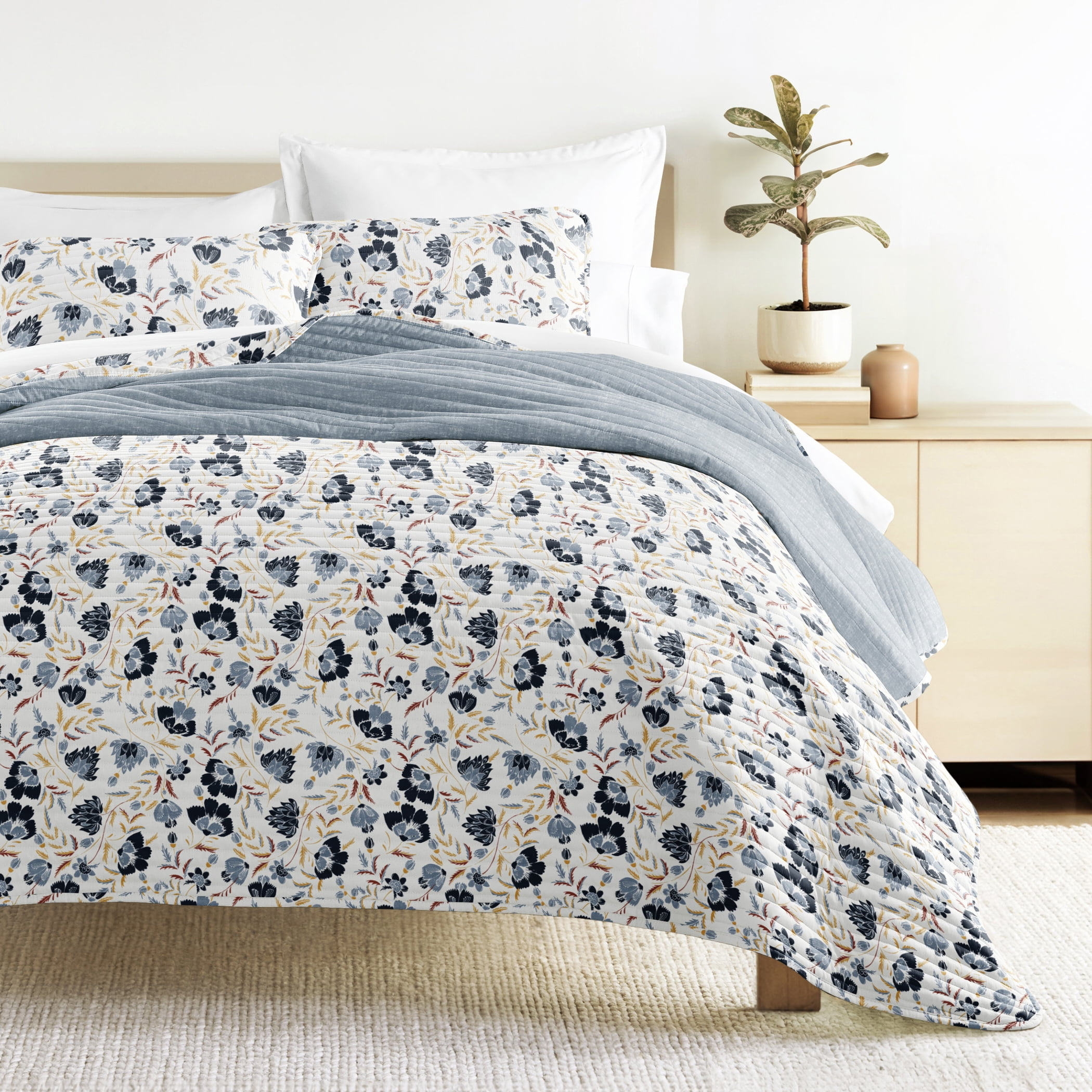 Lightweight Quilt Sets - Wrinkle Free - Coverlet French Jacobean Floral Light Blue by Comfort Canopy