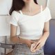 thumbnail image 3 of Camiseta sexy de verano para mujer, negra, con tirantes en forma de L, manga corta, cuello de una palabra, top moderno, estilo casual cómodo, tejido de poliéster, 3 of 5